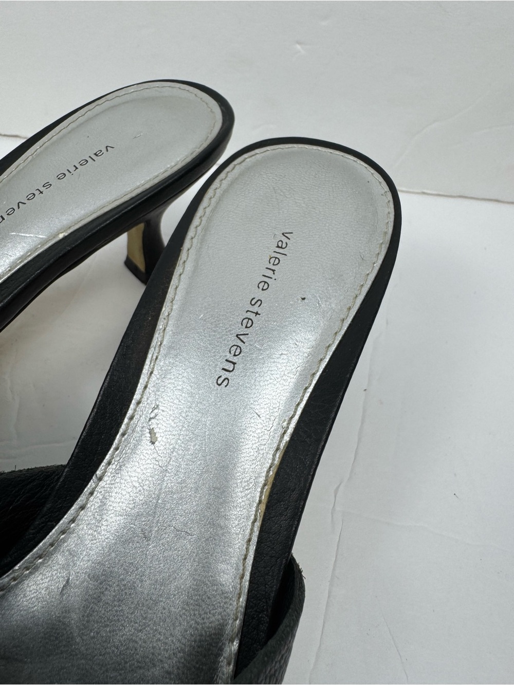 Valerie Stevens Black Leather Toe Loop Slide Sandals 7.5 (EU 38) - Picture 15 of 16